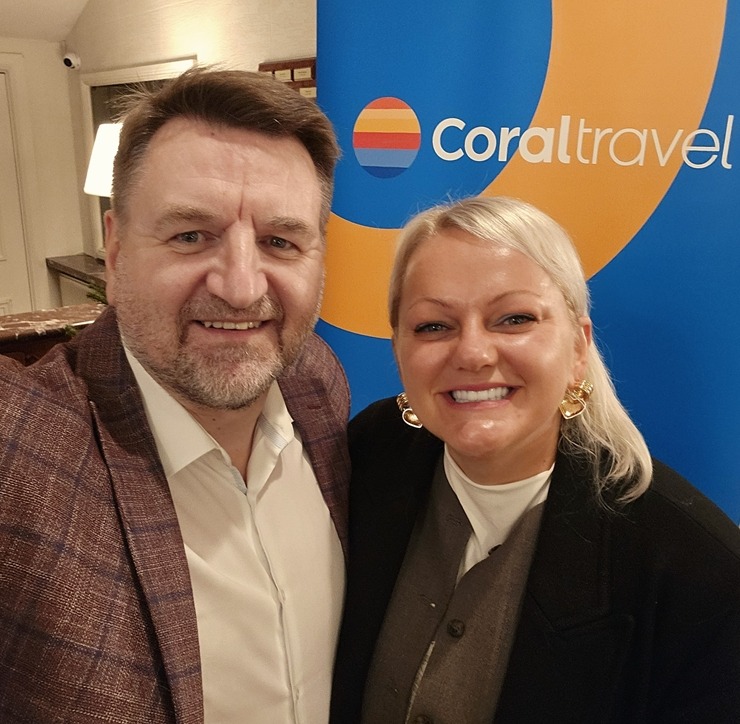 «Coral Travel» rīko Vecrīgas «Grand Palace Hotel Riga» vakariņas ar Latvijas tūrisma firmām, Turcijas viesnīcam «Regnum Carya» un «Regnum The Crown» 383531