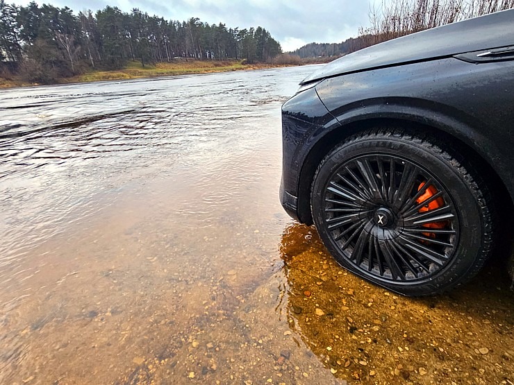 Sadarbībā ar «Autobrava» esam Latgales ceļos ar jaudīgo «Xpeng G9» 383734