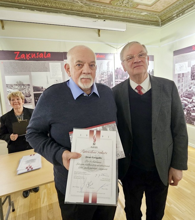 1991.gada barikāžu muzejā notiek Pateicības raksta apbalvošanas pasākums 384143