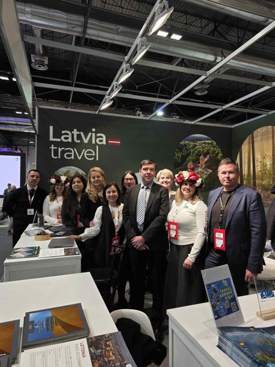 Ieskats Madrides Fitur bildēs: Spānijas karalis Felipe VI un Latvijas stends 384947