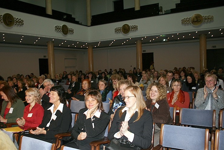 Tiek sveikti «GADA CILVĒKS TŪRISMĀ 2006» laureāti 385162