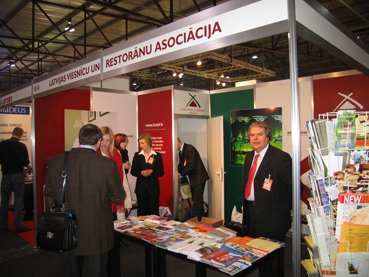 100 foto mirkļi no tūrisma izstādes «Balttour 2006» 386171