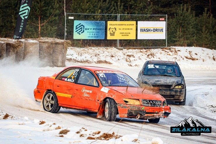 Zilākalna autotrase atgriezusies ar vērienu - Ziemas autokrosa un folkreisa sacensības, kas paliks atmiņā 386917