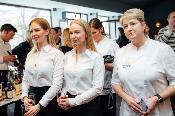 Kad vīnam jāsader ar desertu 387262