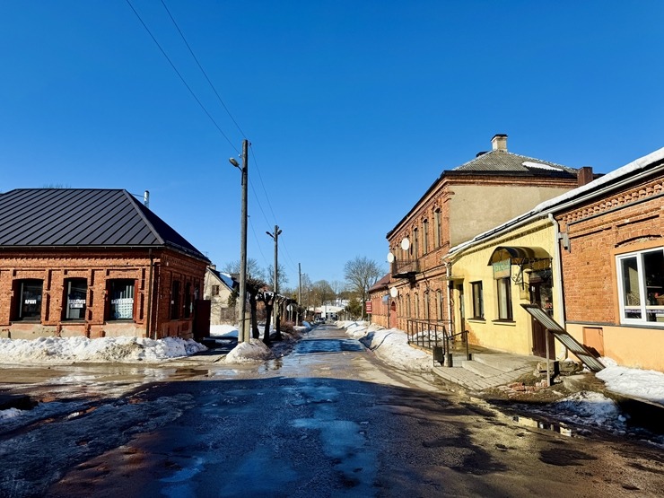 Sniegiem bagātā Dagda Krāslavas novadā atvadās no ziemas. Foto: Sintija Maļkeviča 387607