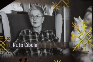 33