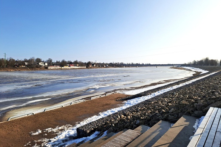 Daugavas aizsargdambis Jēkabpilī - atzinību guvis pilsētas sargs palu laikā 388493
