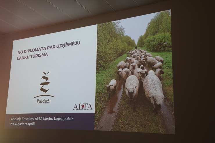 Daži foto mirkļi no Latvijas Tūrisma Aģentu un Operatoru Asociācijas kopsapulces. 389338