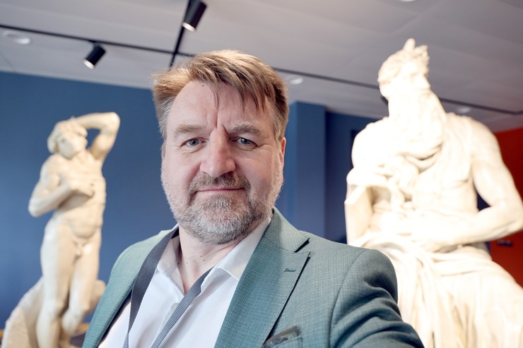 Iepazīstam «Skulptūru mežs» Muzeju krātuvē kopā ar Latvijas Tūrisma Aģentu un Operatoru Asociāciju 389439