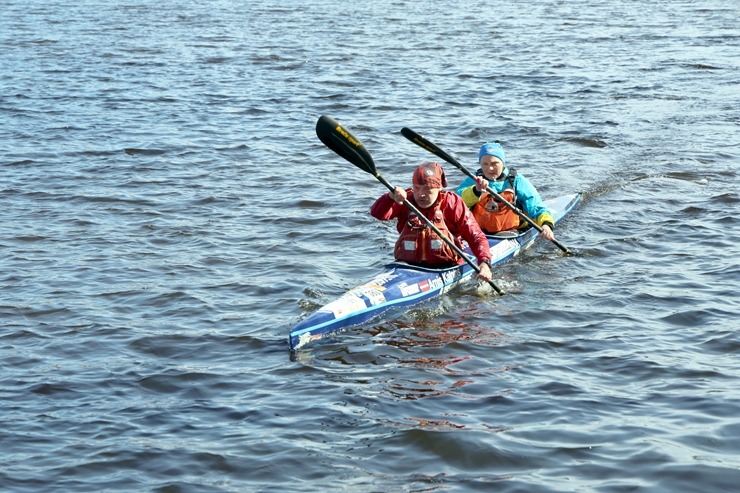 Latvijas airēšanas maratonu čempionāta posms uz Maltas upes Rēzeknes novadā piesaista kuplu sportisku skaitu. Foto: Estravel Latvia 389663
