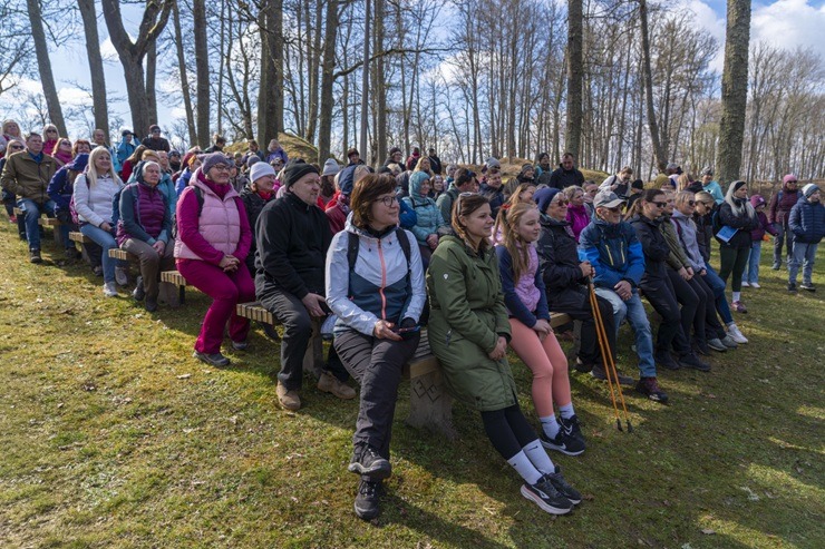 Zinātkārie dodas pārgājienā «Raunas baltais miers un zaļais siers» 390303