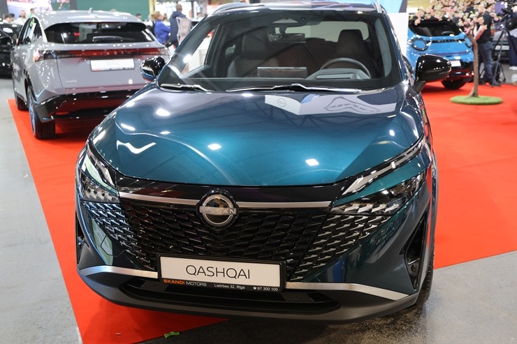 Ķīpsalā pulcējas auto fani uz starptautisko autoindustrijas izstādi 2026 390447