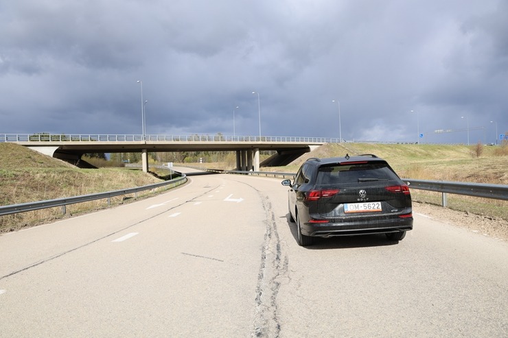 Sadarbībā ar auto nomu «SIXT Latvija» apceļojam Skrīverus - VW Golf Variant no 24 eiro dienā 390838