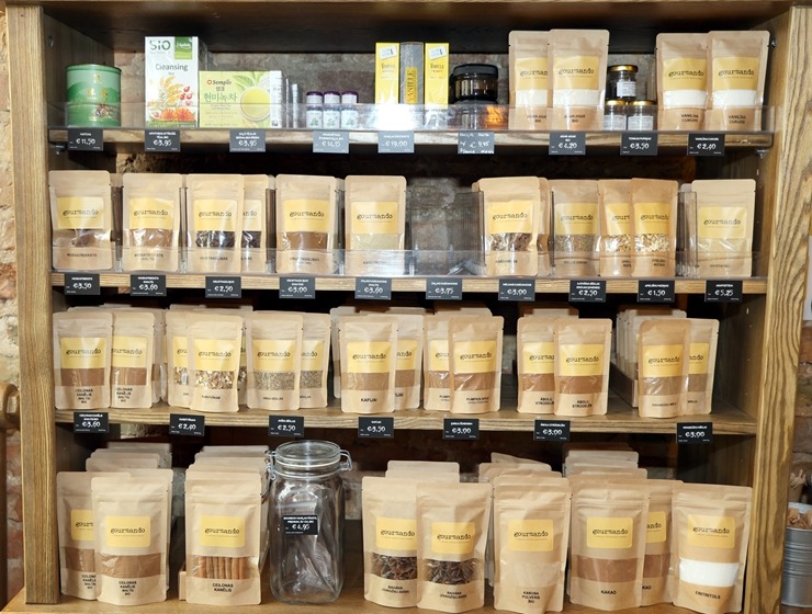 Šefpavārs Elmārs Tannis atver jaunu garšu koncepta veikalu «Gourmando» Rīgā 390857