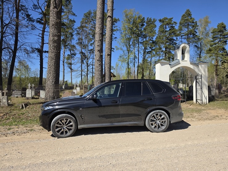 Sadarbībā ar auto nomu «SIXT Latvija» apceļojam svētku Latviju - BMW X5 no 60 eiro dienā 390998