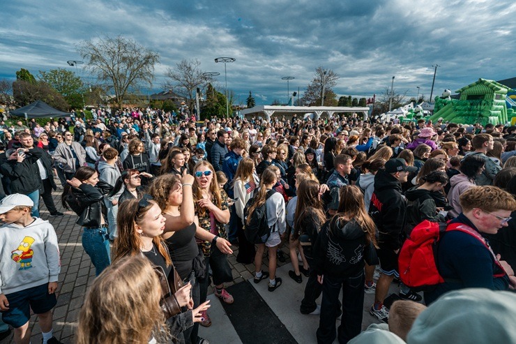 Ar vērienu atklāj LIDO vasaras sezonu 391019