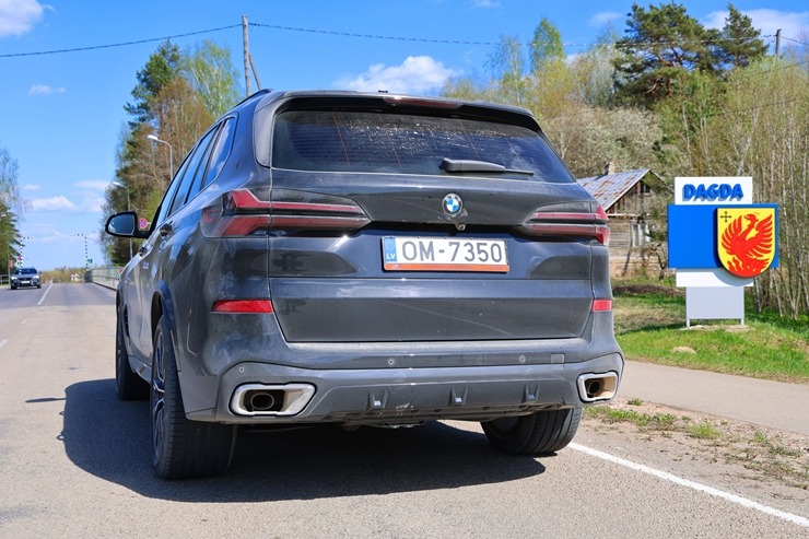 Sadarbībā ar auto nomu «SIXT Latvija» dodamies uz Dagdas tirgu - BMW X5 no 60 eiro dienā 391096