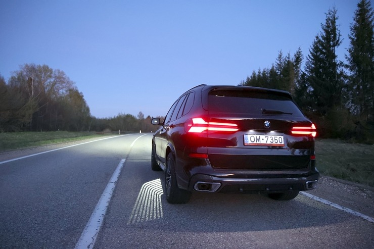 Sadarbībā ar auto nomu «SIXT Latvija» dodamies uz Dagdas tirgu - BMW X5 no 60 eiro dienā 391128