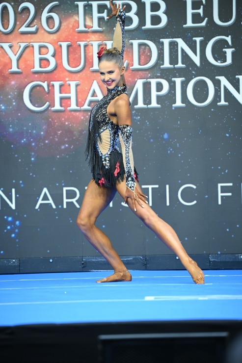Latvijas sportistes triumfē IFBB Eiropas čempionātā – izcīnītas divas zelta, sudraba un divas bronzas medaļas. Foto: Christina Vedernikova 391707