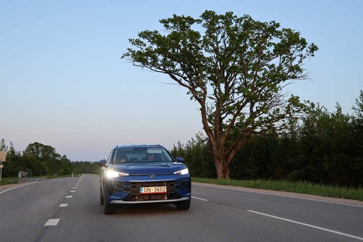 Sadarbībā ar auto nomu «SIXT Latvija» ceļojam no lidostas uz Latgali  - jaunais VW T-Roc no 27 eiro dienā 391982