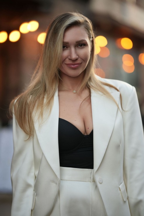 Rīgas kafejnīca «Innocent» kopā ar skaistumkopšanas salonu atzīmē vasaras sezonas atklāšanu «White and Shine» stilā. Foto: Alise Priekule 392094