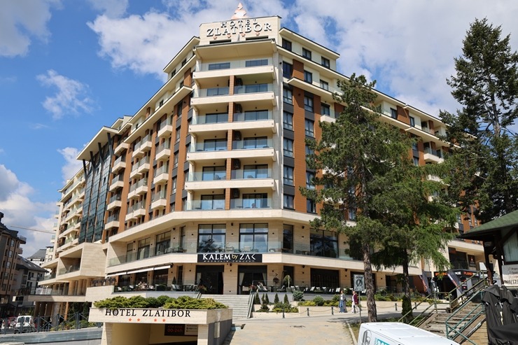 Sadarbībā ar «airBaltic» izbaudām Serbijas viesnīcas «Hotel Zlatibor» pusdienu un brokastu piedāvājumu 393030