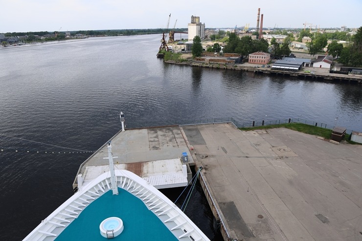 Rīgas ostā pirmo reizi ienāk Vācijas kruīzu kuģis «AIDAbella» no Vācijas ar 2500 tūristiem 393150