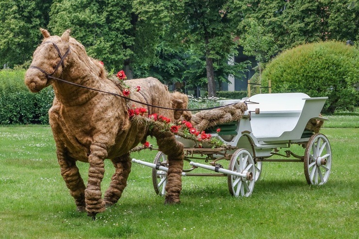 Saulgriežu elpa pilsētvidē – Ventspils Jāņu rotās 394638