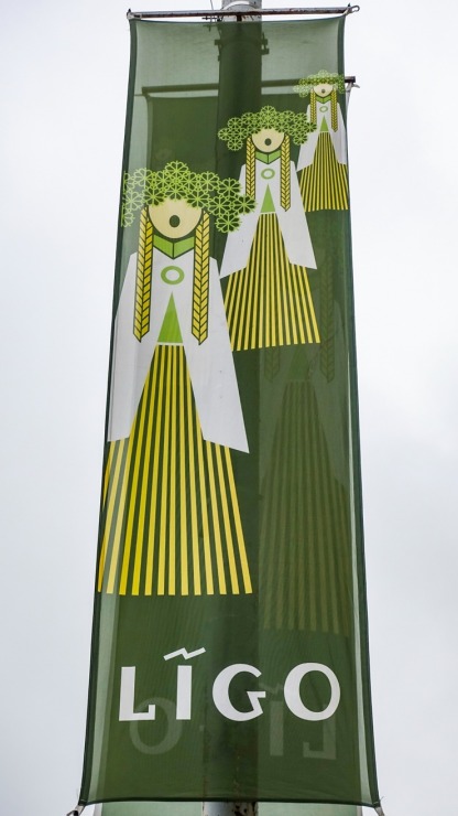 Saulgriežu elpa pilsētvidē – Ventspils Jāņu rotās 394644