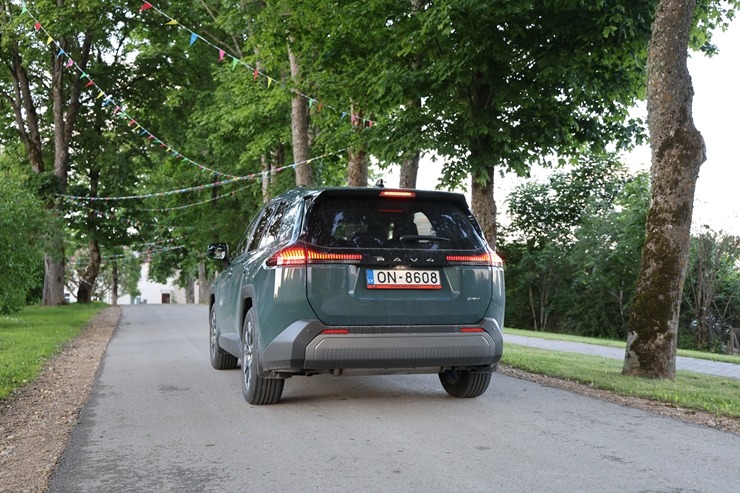 Sadarbībā ar «SIXT Latvia» un «Toyota RAV4» (no 30 eiro dienā) ceļojam Latvijas vasarā 394782