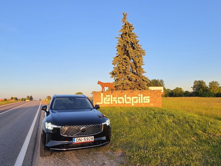 Sadarbībā ar «SIXT Latvia» un «Volvo XC90» (no 55 eiro dienā) apceļojam Latgali 394905