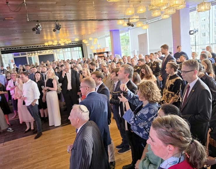 Francijas vēstniecība Latvijā svinīgi atzīmē Bastīlijas ieņemšanas dienu Dailes teātrī 395572