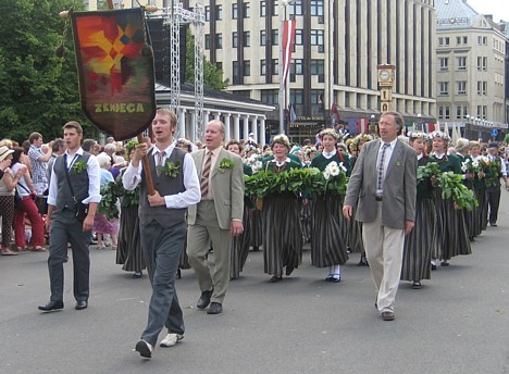20080707-dziesmu sveetku gaajiens2 792 24851
