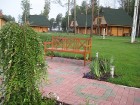 Divstāvu guļbaļķu viesu mājās 8