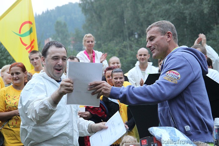 LVRA sporta spēles noslēdzas ar apbalvošanu un balvas pasniedz LVRA prezidents Jānis Naglis (no labās) LVRA sporta spēles noslēdzas ar apbalvošanu un balvas pasniedz LVRA prezidents Jānis Naglis (no labās) 48496