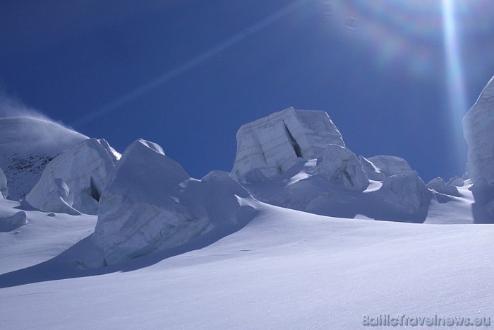 Zāsas ieleja atrodas aptuveni 245 kilometru attālumā no Cīrihes un 202 kilometru attālumā no Milānas
Foto: Photopress/Saas-Fee Zāsas ieleja atrodas aptuveni 245 kilometru attālumā no Cīrihes un 202 kilometru attālumā no Milānas
Foto: Photopress/Saas-Fee 50897