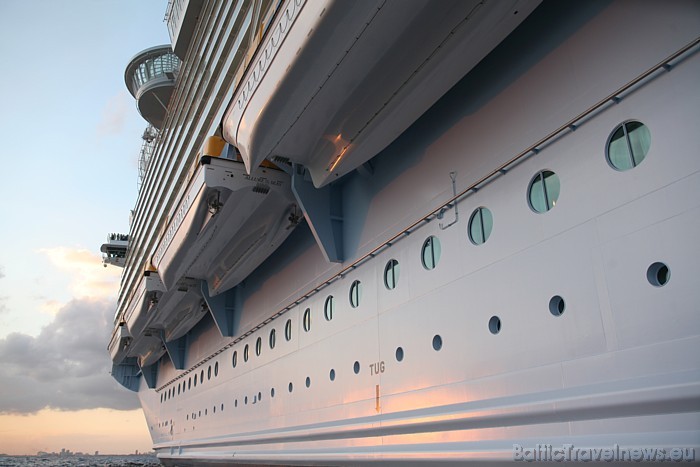 Oasis of the Seas vairs nav lielākais kruīza kuģis pasaulē, jo ASV kuģu sabiedrība Royal Caribbean International atklājusi tā dubultnieku - Allure of Oasis of the Seas vairs nav lielākais kruīza kuģis pasaulē, jo ASV kuģu sabiedrība Royal Caribbean International atklājusi tā dubultnieku - Allure of 52534