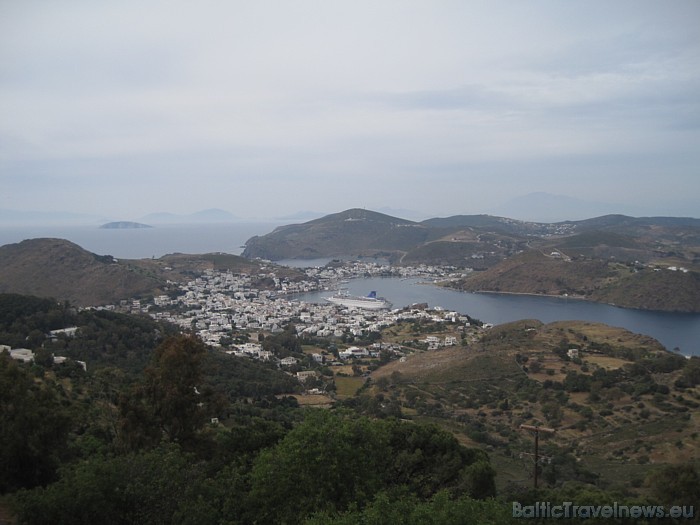 Pēcpusdiena Patmos salā var izvērsties par nopietnu kristīgās vēstures stundu - Sv. Jānis pēc Kristus nāves nonācis Patmos salā un tieši šeit kādā gro Pēcpusdiena Patmos salā var izvērsties par nopietnu kristīgās vēstures stundu - Sv. Jānis pēc Kristus nāves nonācis Patmos salā un tieši šeit kādā gro 52754