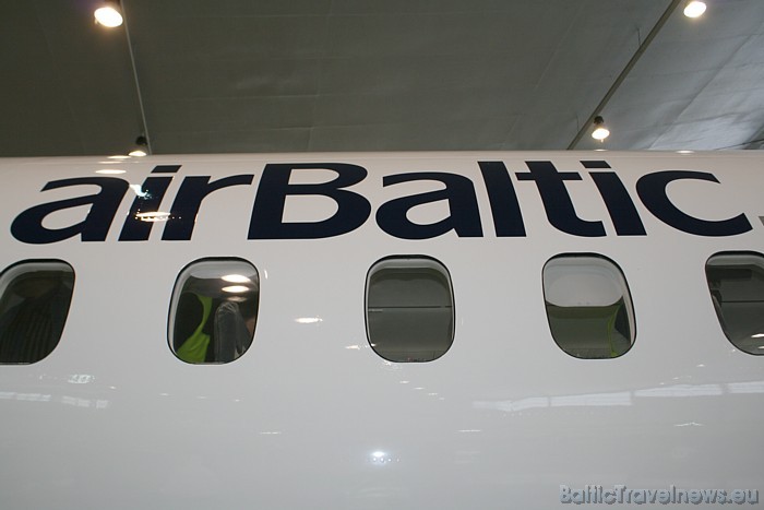 Vairāk informācijas par lidsabiedrību airBaltic iespējams atrast interneta vietnē www.airbaltic.com Vairāk informācijas par lidsabiedrību airBaltic iespējams atrast interneta vietnē www.airbaltic.com 52914