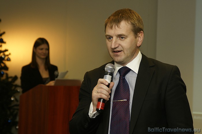 Balvas «Gada cilvēks tūrismā» dibinātājs ir BalticTravelnews.com direktors Aivars Mackevičs, kurš aicināja tūrisma nozari Adventes laikā pateikt PALDI Balvas «Gada cilvēks tūrismā» dibinātājs ir BalticTravelnews.com direktors Aivars Mackevičs, kurš aicināja tūrisma nozari Adventes laikā pateikt PALDI 52916