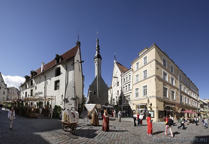 Tieši mazā budžeta dēļ no 900 konkursam iesniegtajiem projektiem kultūras pasākumiem 2011. gadā izvēlēti tie, kuru budžets ir draudzīgākais
Foto: Vis Tieši mazā budžeta dēļ no 900 konkursam iesniegtajiem projektiem kultūras pasākumiem 2011. gadā izvēlēti tie, kuru budžets ir draudzīgākais
Foto: Vis 52992