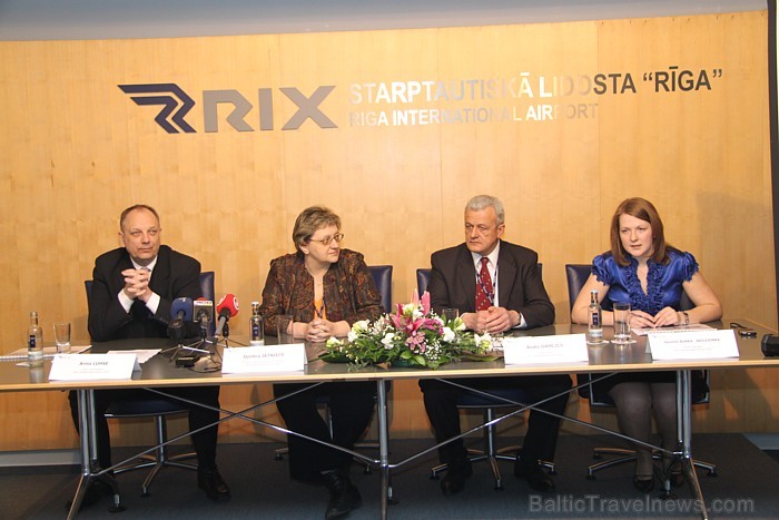 Vairāk informācijas par preses konferenci starptautiskajā lidostā «Rīga» skatiet tūrisma nozares portālā - www.turismabizness.lv Vairāk informācijas par preses konferenci starptautiskajā lidostā «Rīga» skatiet tūrisma nozares portālā - www.turismabizness.lv 56395