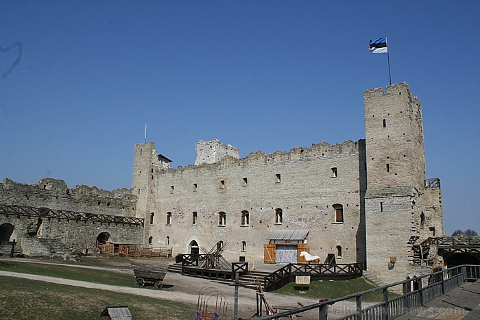 1226. gadā Indriķis rakstot Livonijas hroniku ir arī aprakstījis seno Igaunijas koka pili, kas stāv uz kalna šajā apkārtnē. Pēc Livonijas kara koka ci 1226. gadā Indriķis rakstot Livonijas hroniku ir arī aprakstījis seno Igaunijas koka pili, kas stāv uz kalna šajā apkārtnē. Pēc Livonijas kara koka ci 59761