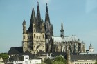 Tūristus piesaista Ķelnes doms un modernā Ķelne 