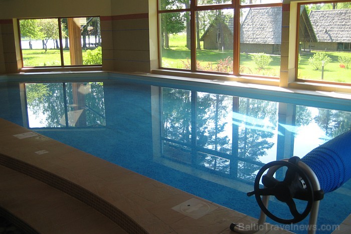 Spa Hotel Usma vēl apmeklētājiem piedāvā izbaudīt trīs dažādas pirtis, baseinu, solāriju, masāžas, trenažieru zāli, kā arī SPA procedūras Spa Hotel Usma vēl apmeklētājiem piedāvā izbaudīt trīs dažādas pirtis, baseinu, solāriju, masāžas, trenažieru zāli, kā arī SPA procedūras 61210
