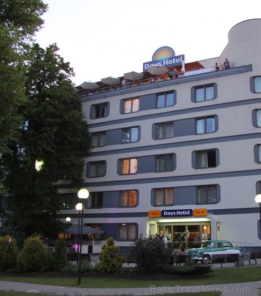 Viesnīcas Days Hotel Rīga VEF restorāna Sunny Melody vasaras terases atklāšana 02.06.2011. Vairāk informācijas www.dayshotelriga.com Viesnīcas Days Hotel Rīga VEF restorāna Sunny Melody vasaras terases atklāšana 02.06.2011. Vairāk informācijas www.dayshotelriga.com 61534