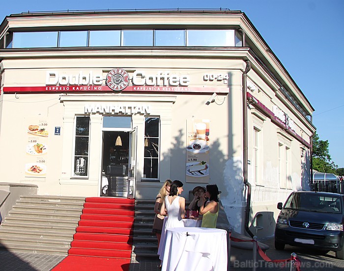 Restorāns Double Coffee Manhattan atrodas Vērmanes dārzā, kas ir otrais vecākais Rīgas sabiedriskais parks pēc Viestura dārza Restorāns Double Coffee Manhattan atrodas Vērmanes dārzā, kas ir otrais vecākais Rīgas sabiedriskais parks pēc Viestura dārza 61738