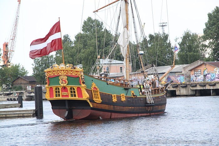 Latvijas jahta «Spaniel» dodas 10.06.2011 pēc kārtējās uzvaras regatē «The Tall Ships Races 2011» - www.tallshipsracesgreenock.com Latvijas jahta «Spaniel» dodas 10.06.2011 pēc kārtējās uzvaras regatē «The Tall Ships Races 2011» - www.tallshipsracesgreenock.com 61848