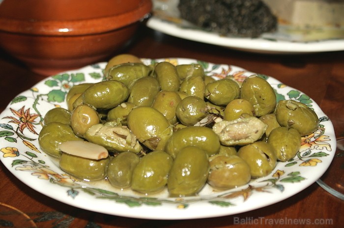 Pusdienas Núñez de Prado olīveļļas darītavā 69056