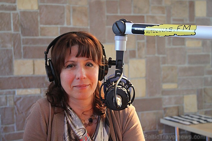 Travelnews.lv sadarbības partneris - Rīgas restorāna Kaļķu vārti (www.kalkuvarti.lv) vadītāja Sandra Sirmace radio raidījumā «Ceļasoma» Travelnews.lv sadarbības partneris - Rīgas restorāna Kaļķu vārti (www.kalkuvarti.lv) vadītāja Sandra Sirmace radio raidījumā «Ceļasoma» 72736